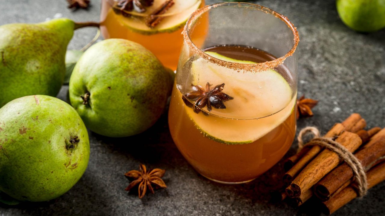 Spiced Pear Mulled Wine