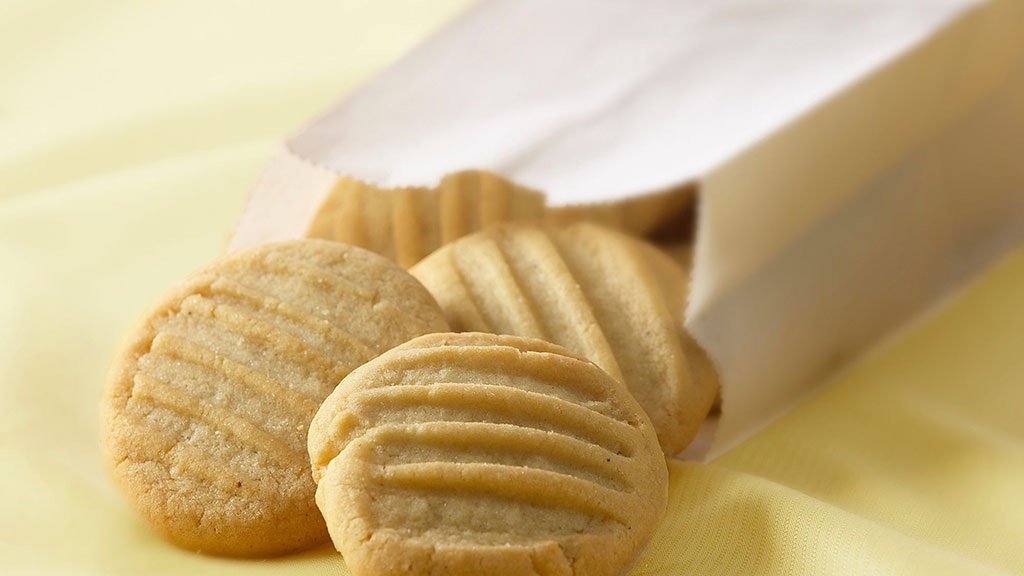 Bake Those Cookies, Pop Those Corks! - spiced shortbread cookie