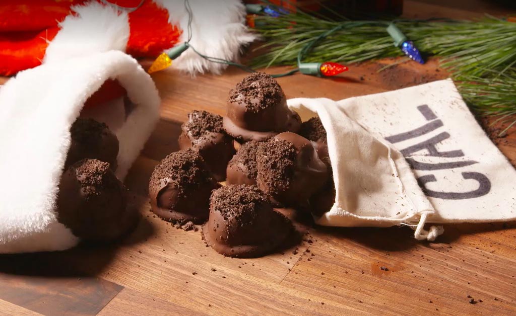 Oreo Coal Cookies