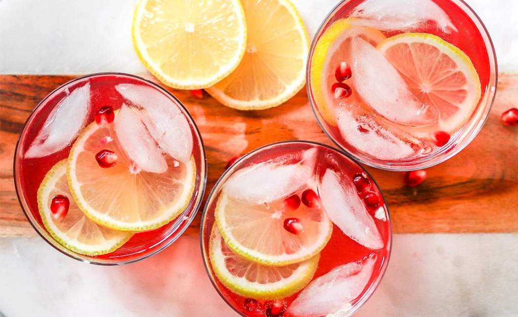 Pomegranate and lemon rose spritzers